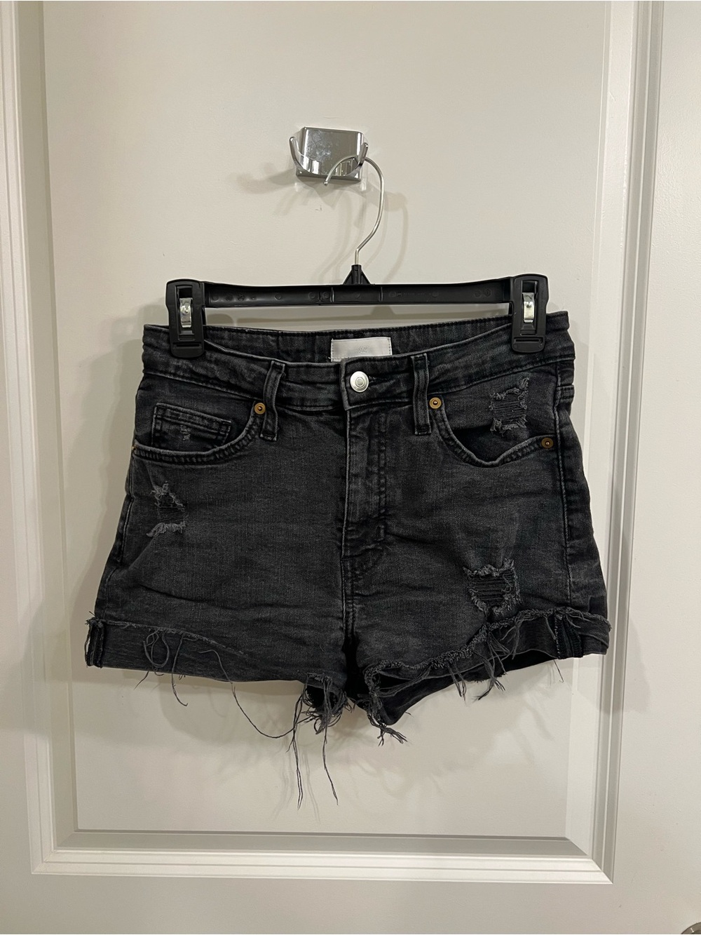 H&M Black Distressed High-Rise Denim Shorts Size 6